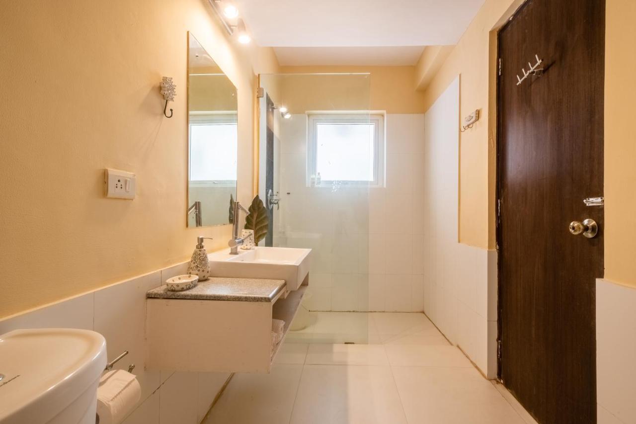 Snowdrop- Exquisite 3Bhk Villa With Pool- Candolim By Staymonkey กาลังกูติ ภายนอก รูปภาพ